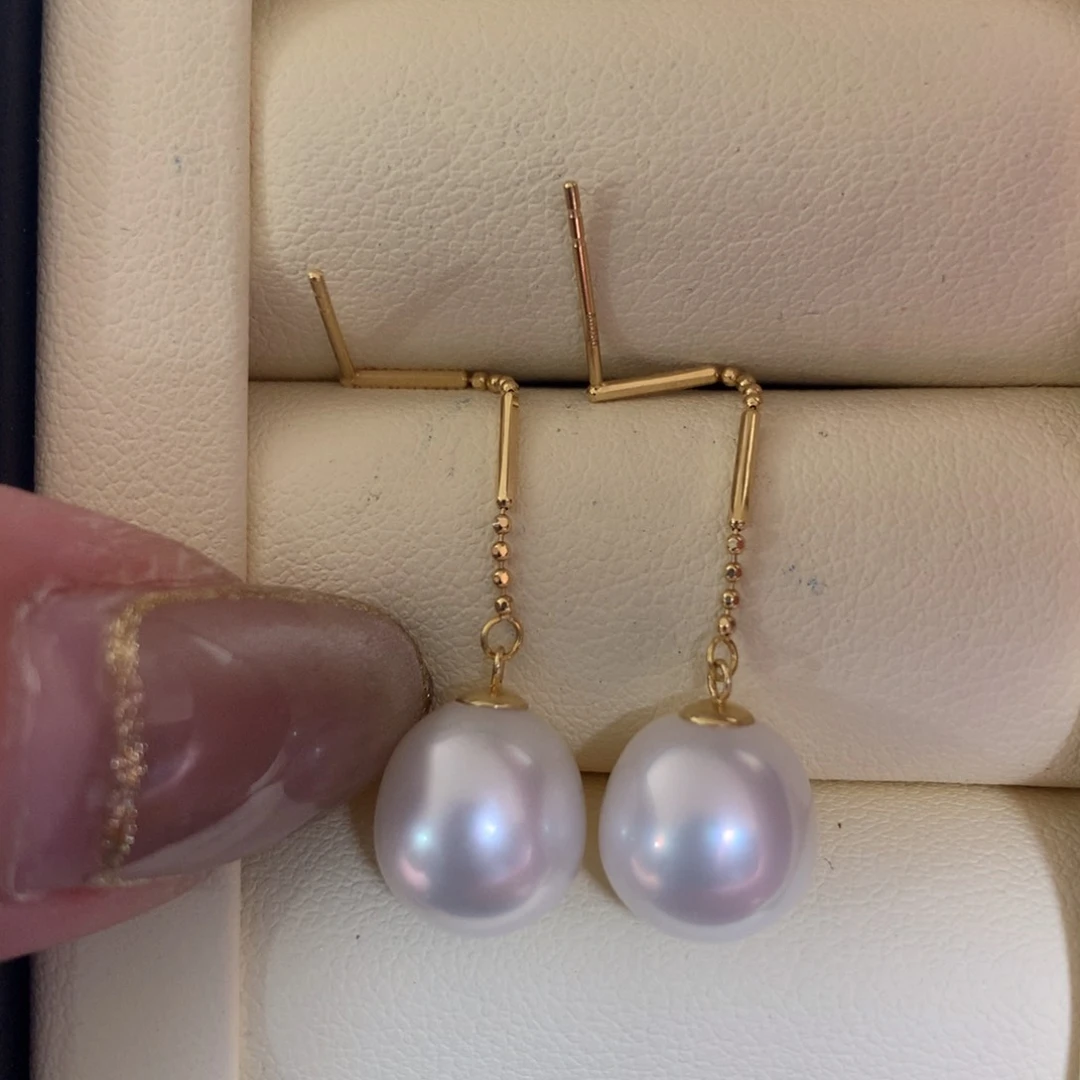 18K金镶嵌海水珍珠耳饰