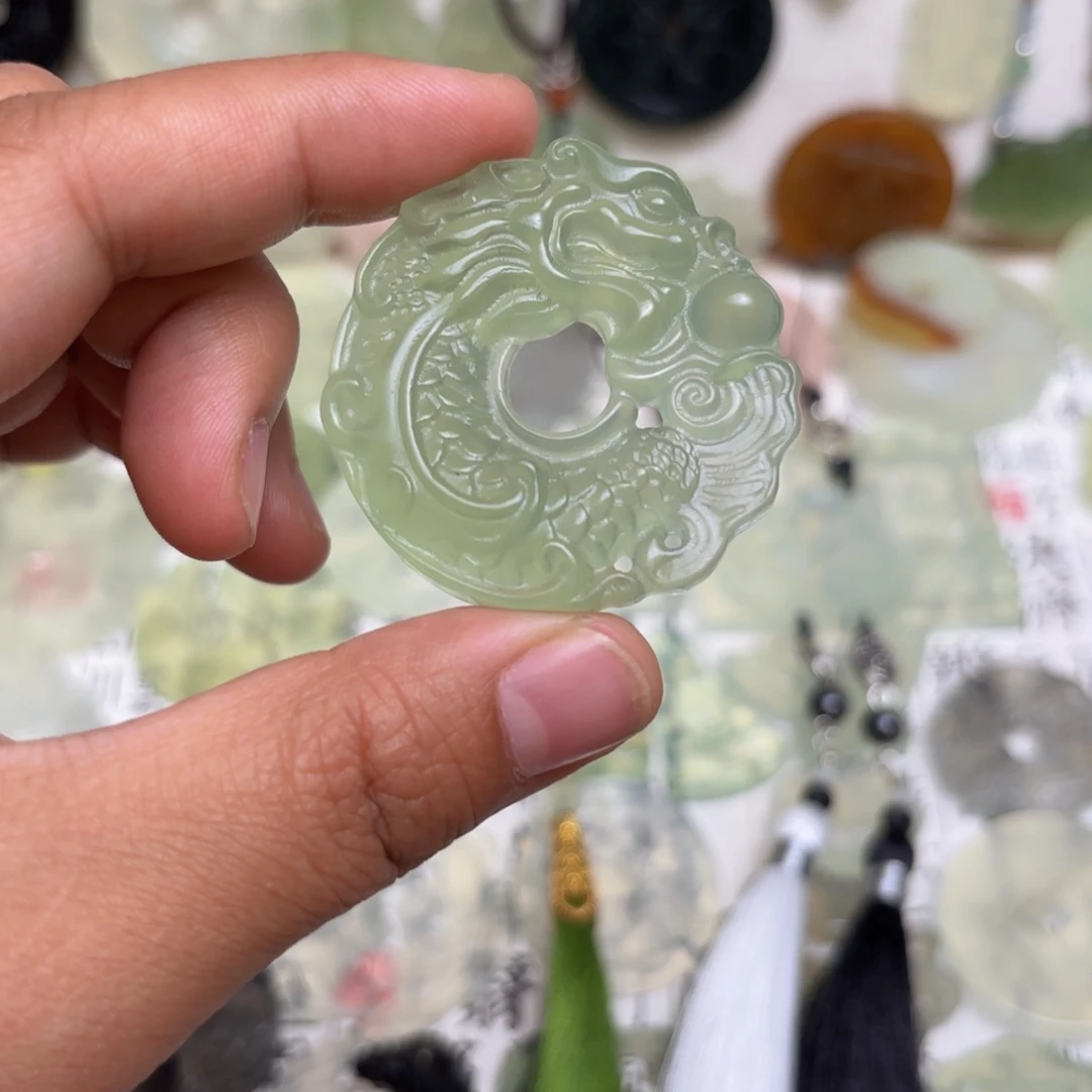 蛇纹石玉合金颈饰