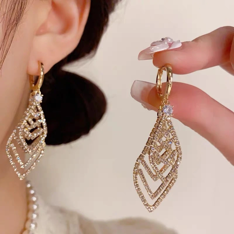 铜合金耳饰 时尚高级感双层镂空菱形流苏耳扣精致百搭超闪耳坠C51