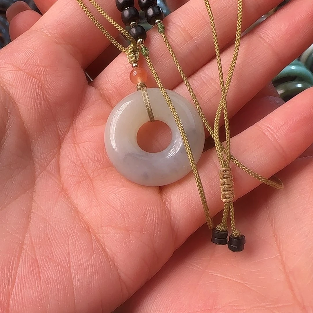 和田玉（糖玉）未镶嵌颈饰