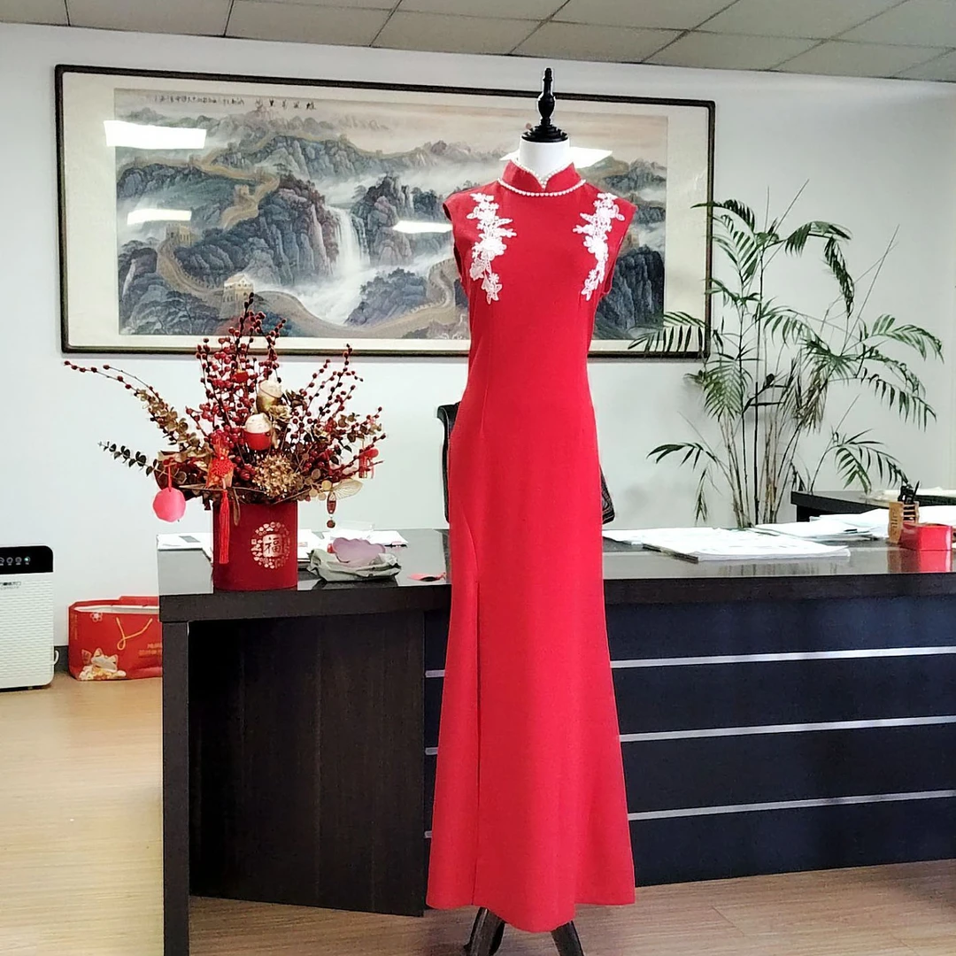 娴馨中国红无袖长款前开叉女款新款礼服中式旗袍红色现货尺码不多