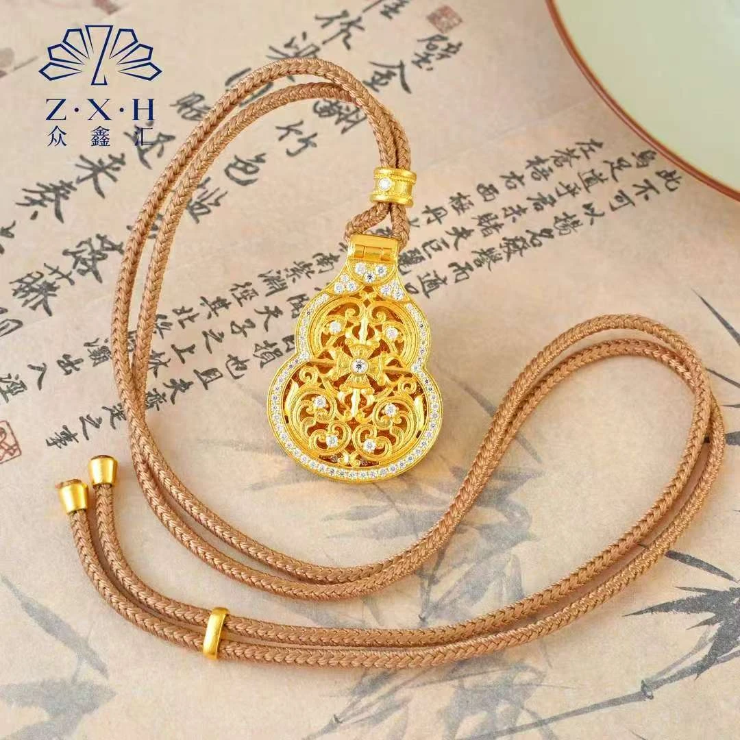 {众鑫汇}足金999 莫桑点钻阿弥陀佛（狗猪）吊坠