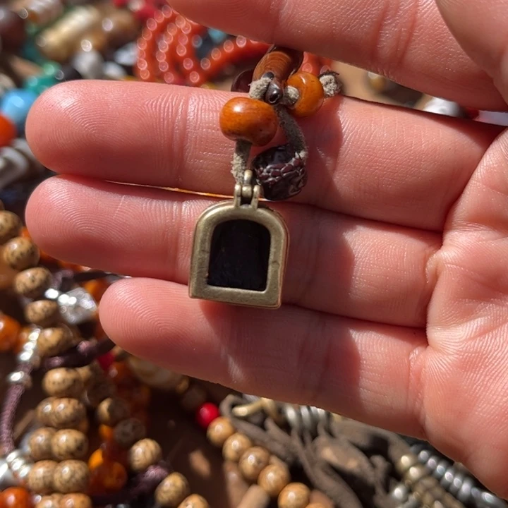 周****?藏地朵朵铜质工艺品