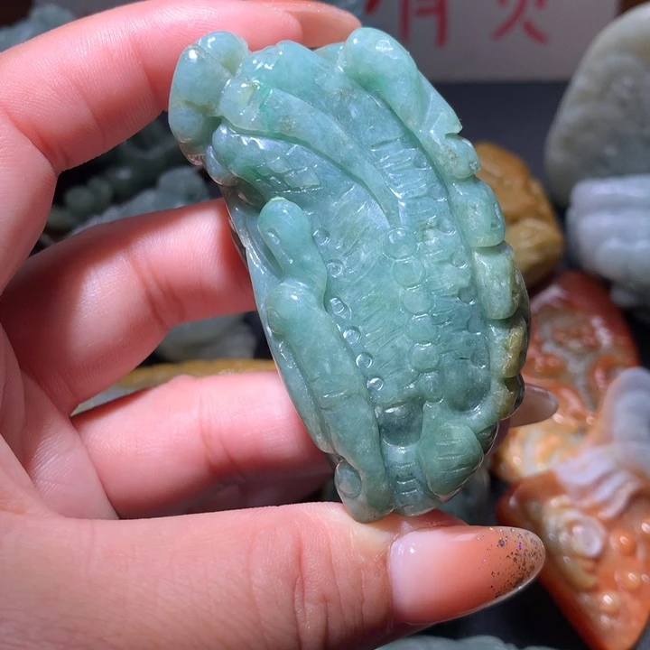 翡翠未镶嵌颈饰保真天然A货翡翠