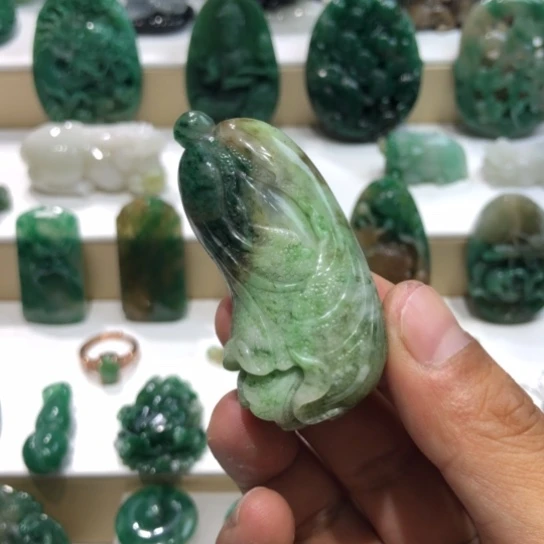 独山玉未镶嵌吊坠(不含链)白菜