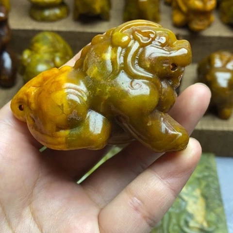 未镶嵌蛇纹石玉颈饰72