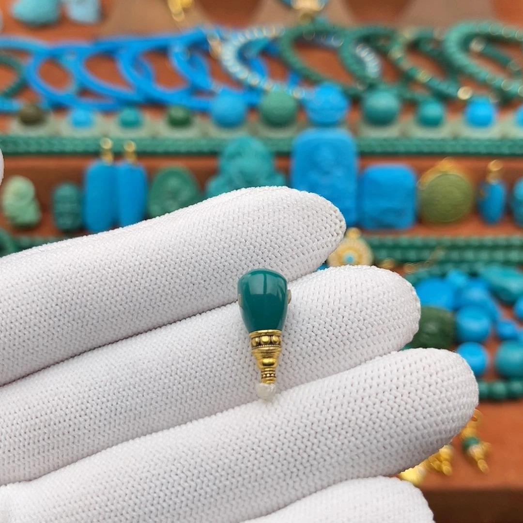 绿松石18K金镶嵌珠宝奇石