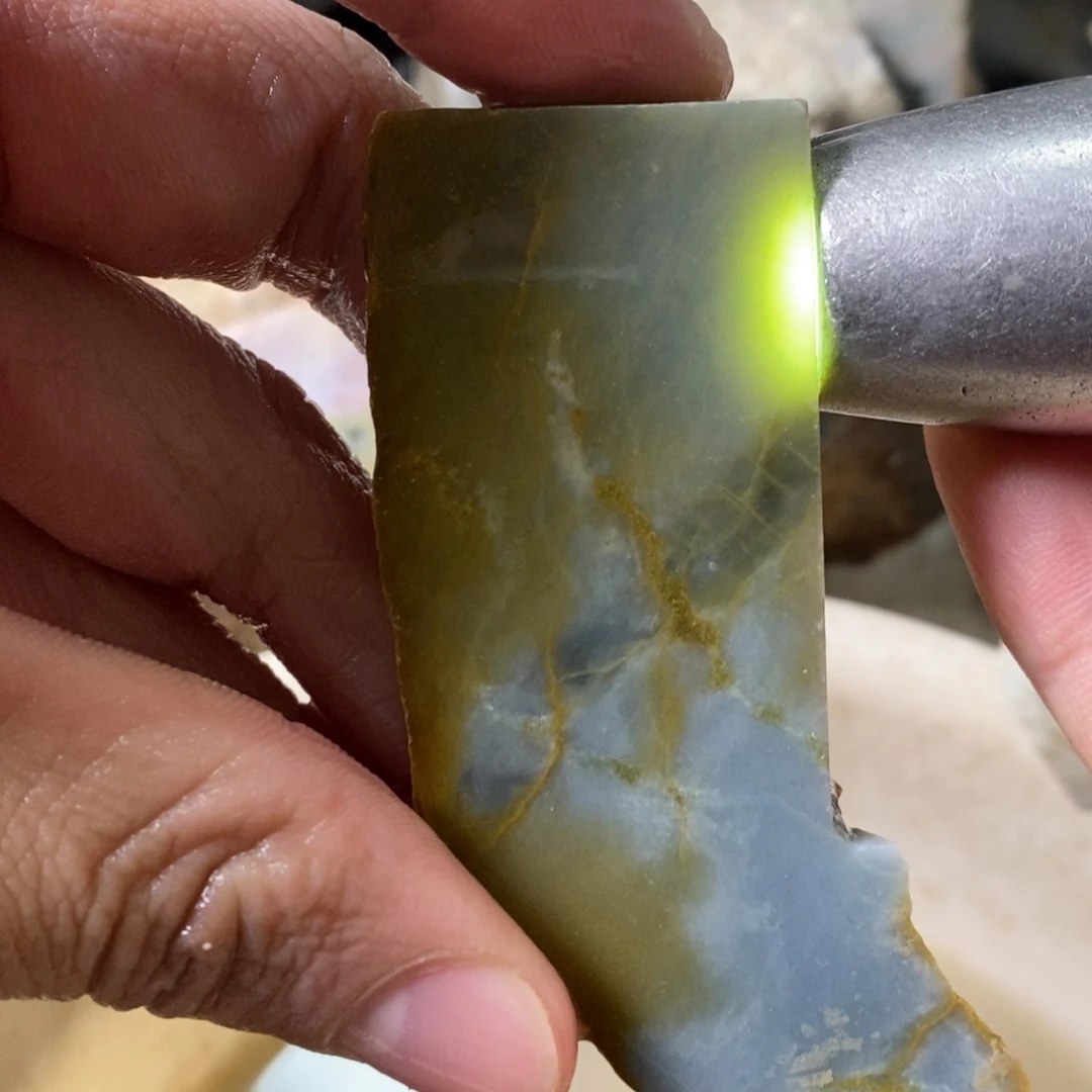 翡翠未镶嵌颈饰天然翡翠