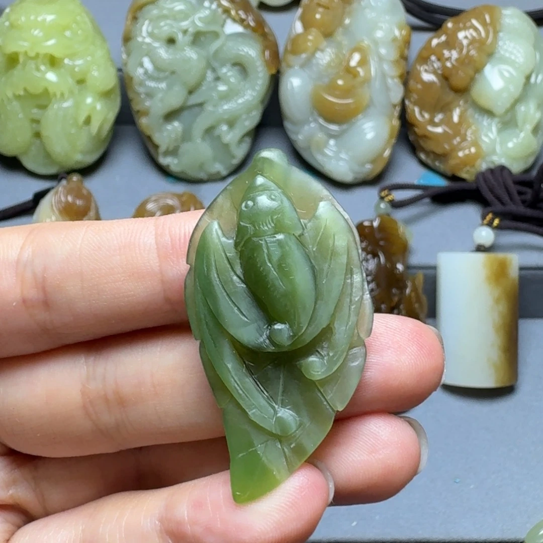 颈饰未镶嵌和田玉