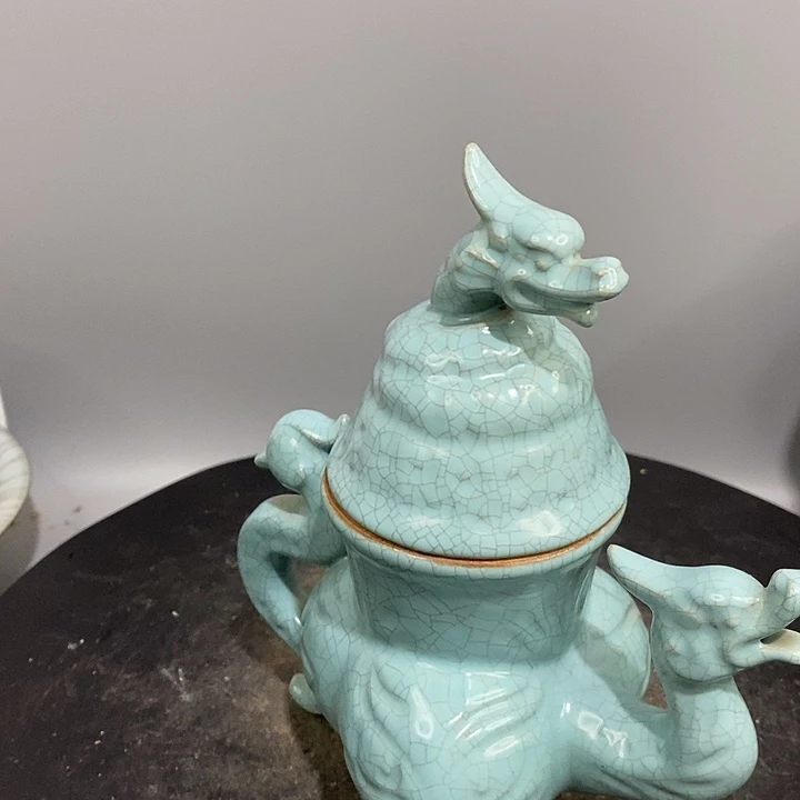 汝窑龙首凤柄壶造型精美