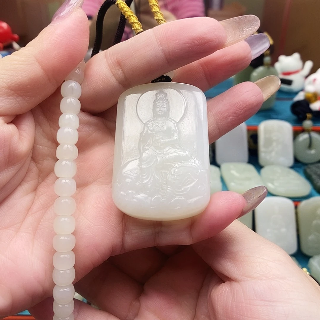 和田玉未镶嵌颈饰人***、