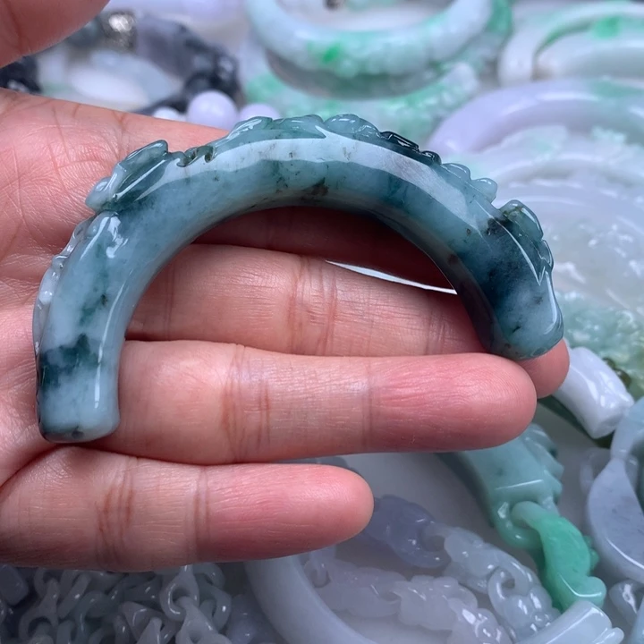 颈饰未镶嵌翡翠C*+