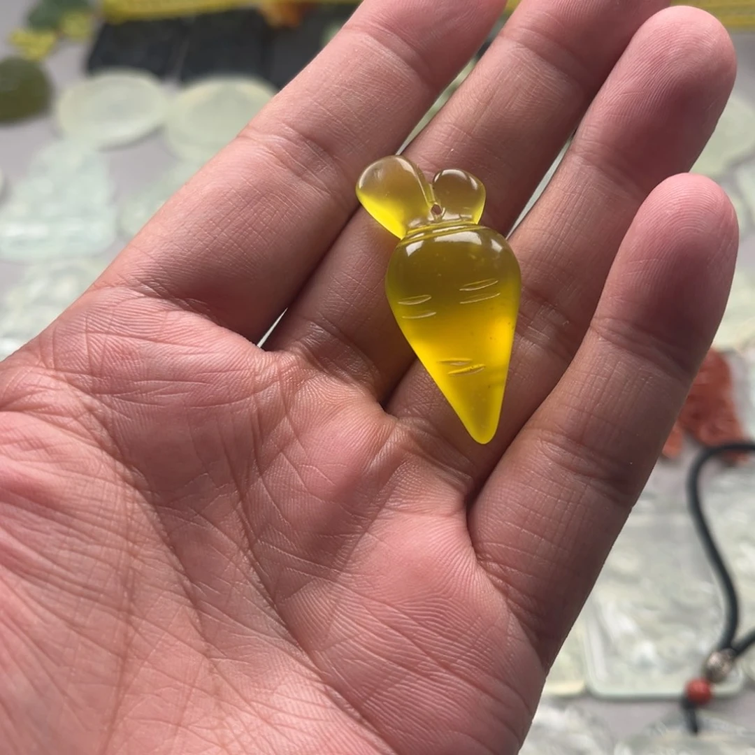 未镶嵌蛇纹石玉颈饰