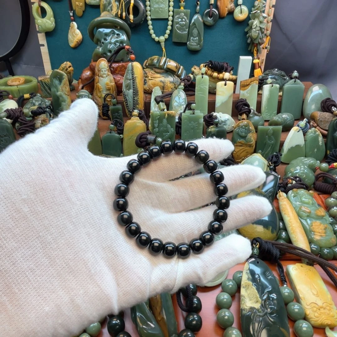 Z***r岫岩老玉（透闪石质玉）未镶嵌手链