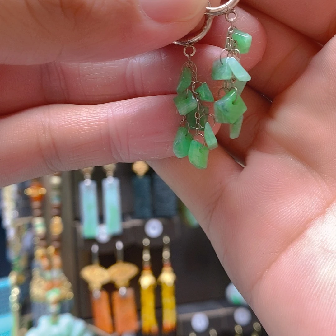 未镶嵌翡翠耳饰翡翠