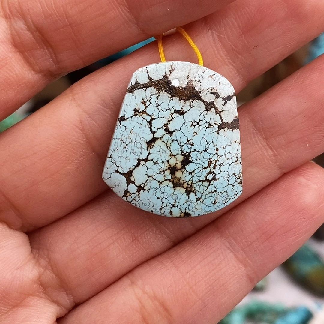 绿松石未镶嵌原矿