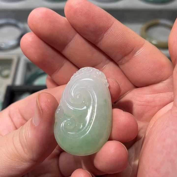 *****翡翠未镶嵌颈饰宠粉福利
