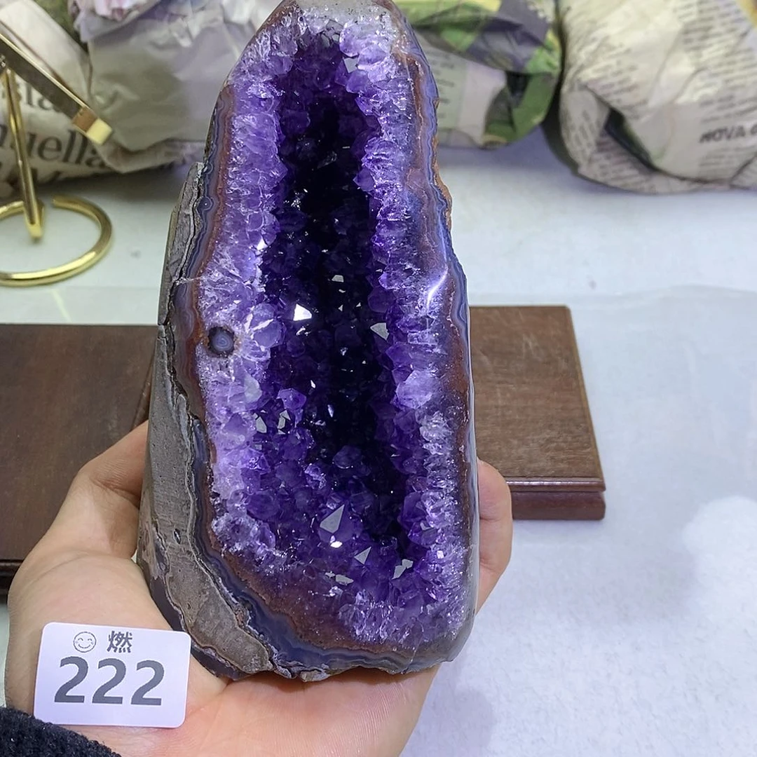紫晶大型摆件（非配饰）未镶嵌博****）