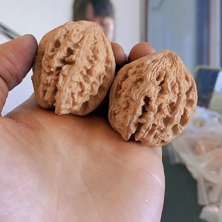 【闪购商品】把件核桃41大古石小众