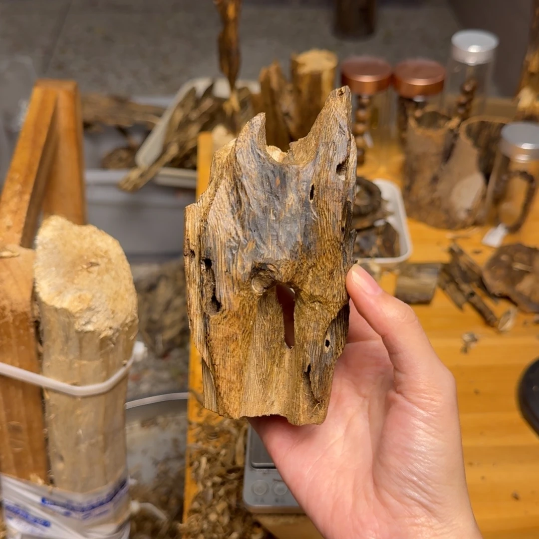 沉香碎屑沉香白棋块料84克