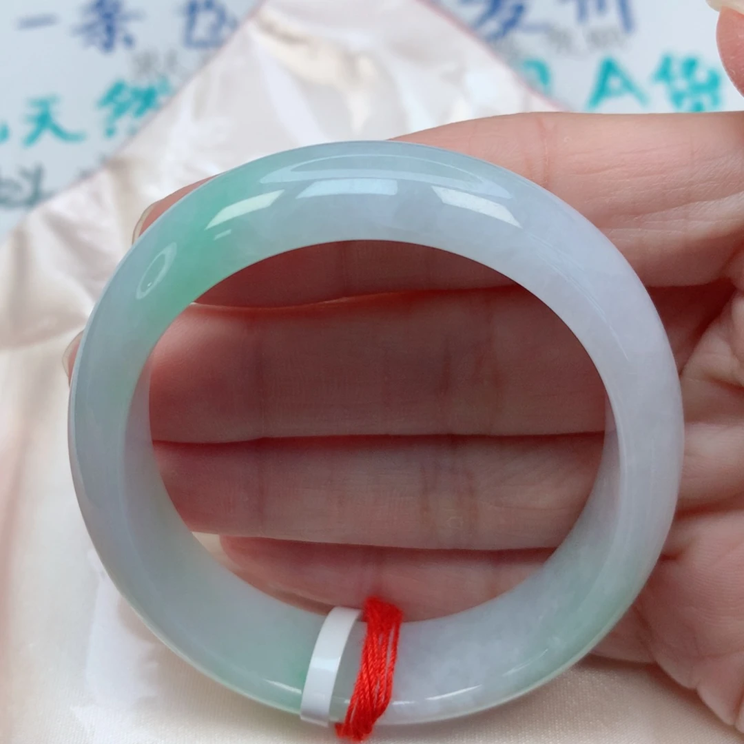 翡翠手镯未镶嵌54贵妃 白底青 轮胎镯
