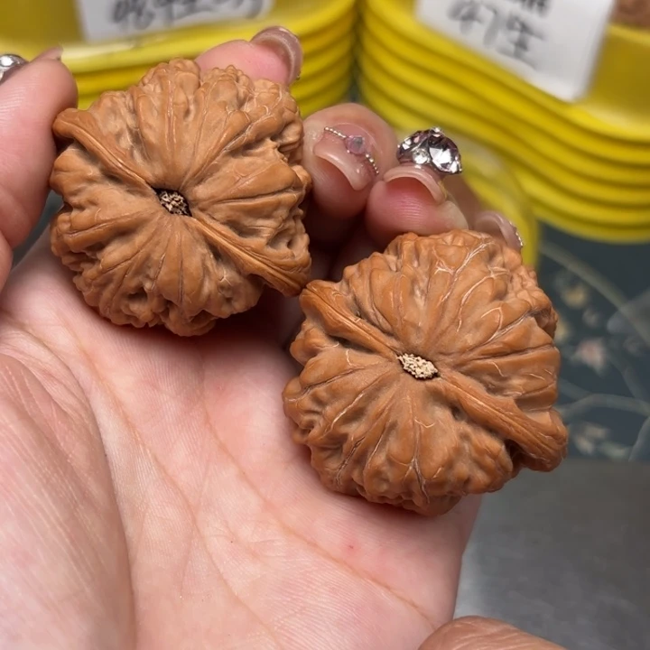 B***e吊坠文玩核桃43-31224-02