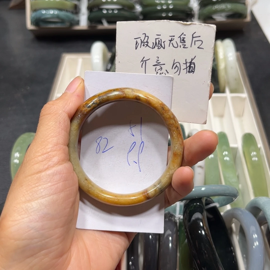 未镶嵌蛇纹石玉手镯