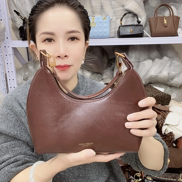 蚕丝小牛剖层皮革PU8218