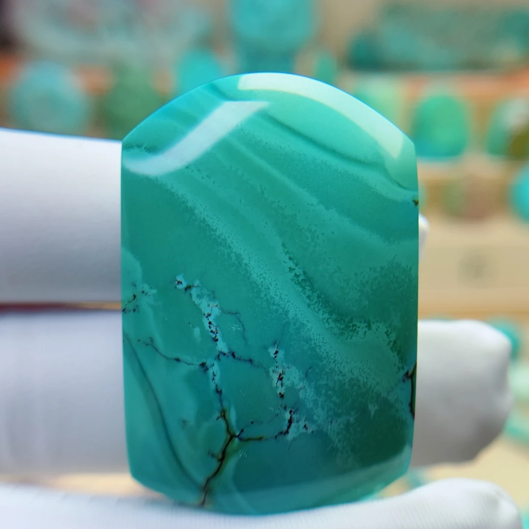 绿松石颈饰未镶嵌