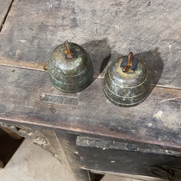 藏***馆铜铃铛两个包邮哦