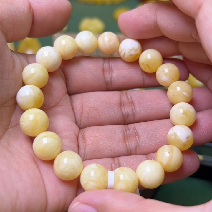 蜜蜡未镶嵌珠宝奇石