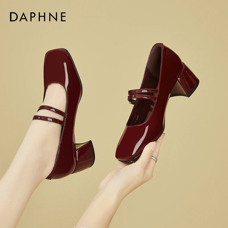 达芙妮酒心方糖红色玛丽珍婚鞋女2025秋季新款高跟小皮鞋浅口单鞋