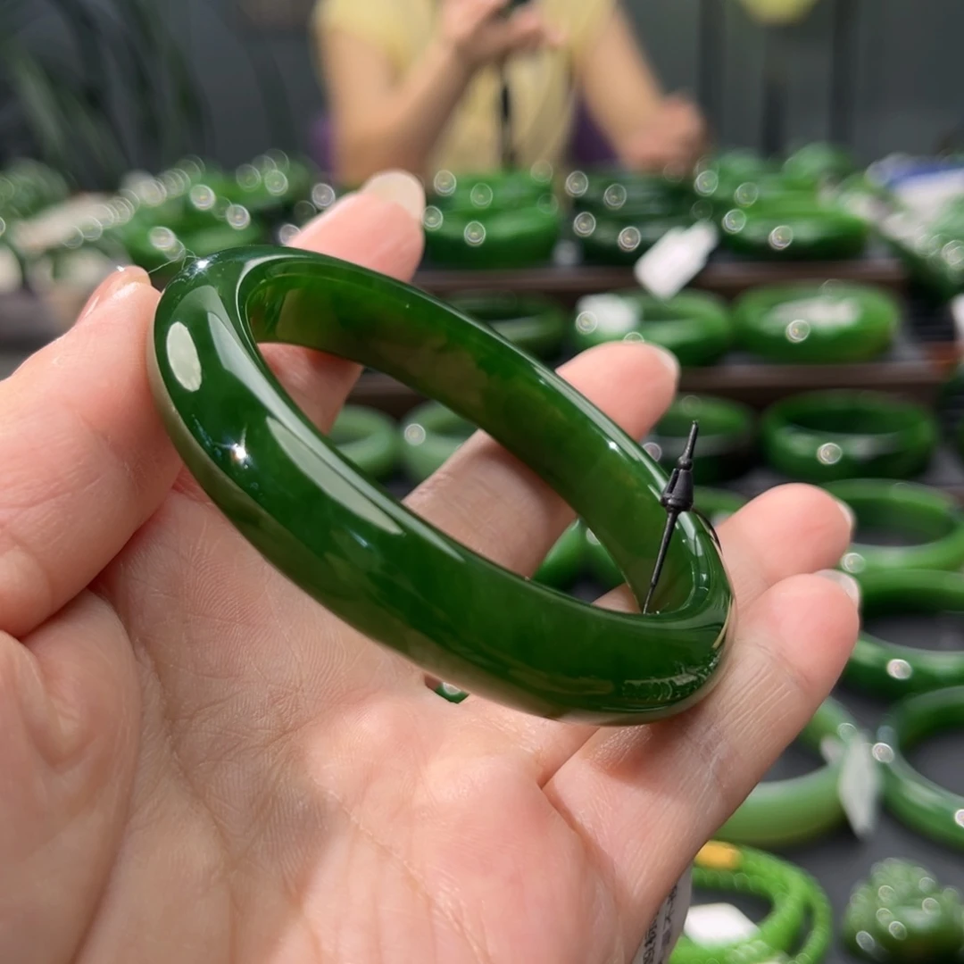 和田玉（碧玉）手镯未镶嵌