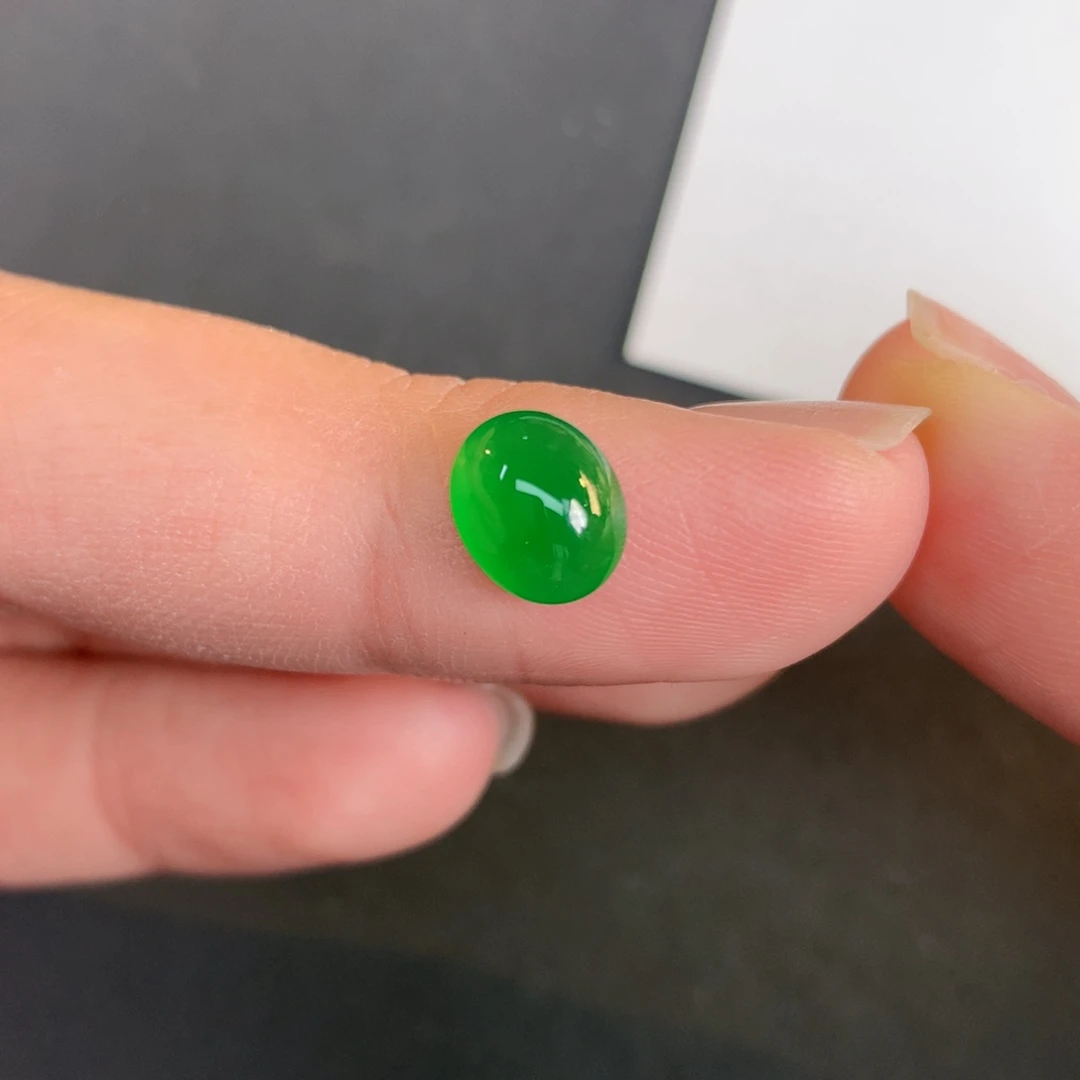 阿***闲翡翠裸石翡翠8.35-6.9-3.77