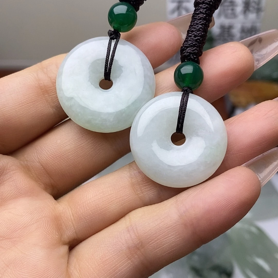 颈饰未镶嵌翡翠平安扣一对