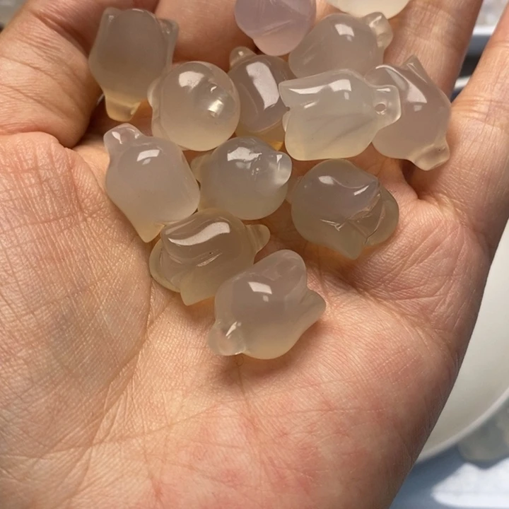 玛瑙/玉髓颈饰未镶嵌5个铃兰花