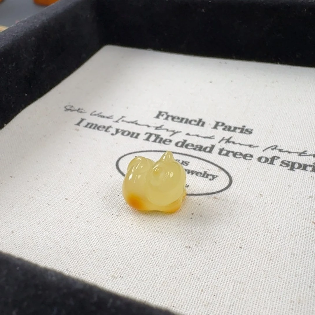 琥珀吊坠(不含链)未镶嵌媛**@