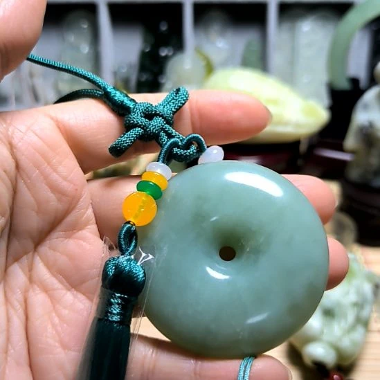 蛇纹石玉合金颈饰