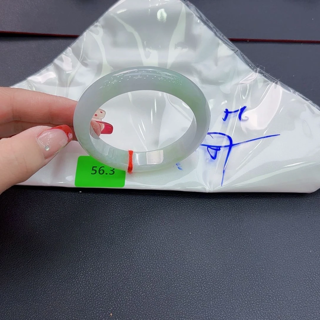 翡翠手镯未镶嵌手镯