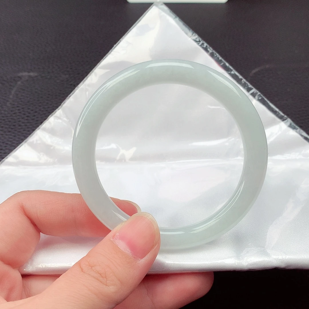 翡翠未镶嵌手镯翡翠