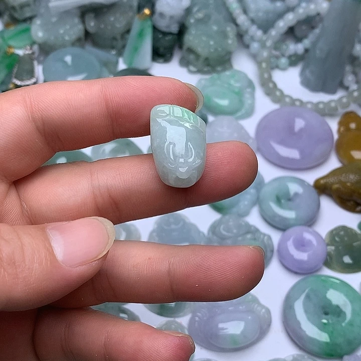 翡翠未镶嵌颈饰天然翡翠