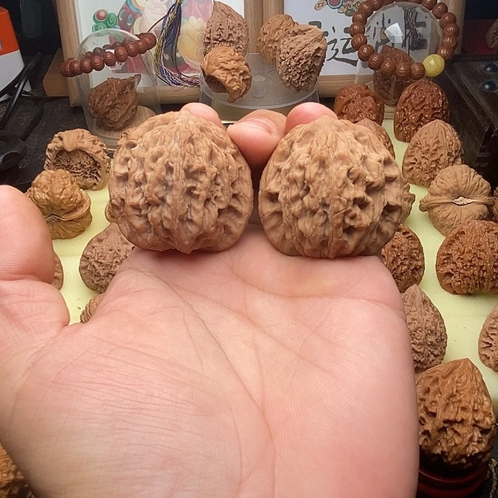 把件桃核麦穗虎头44