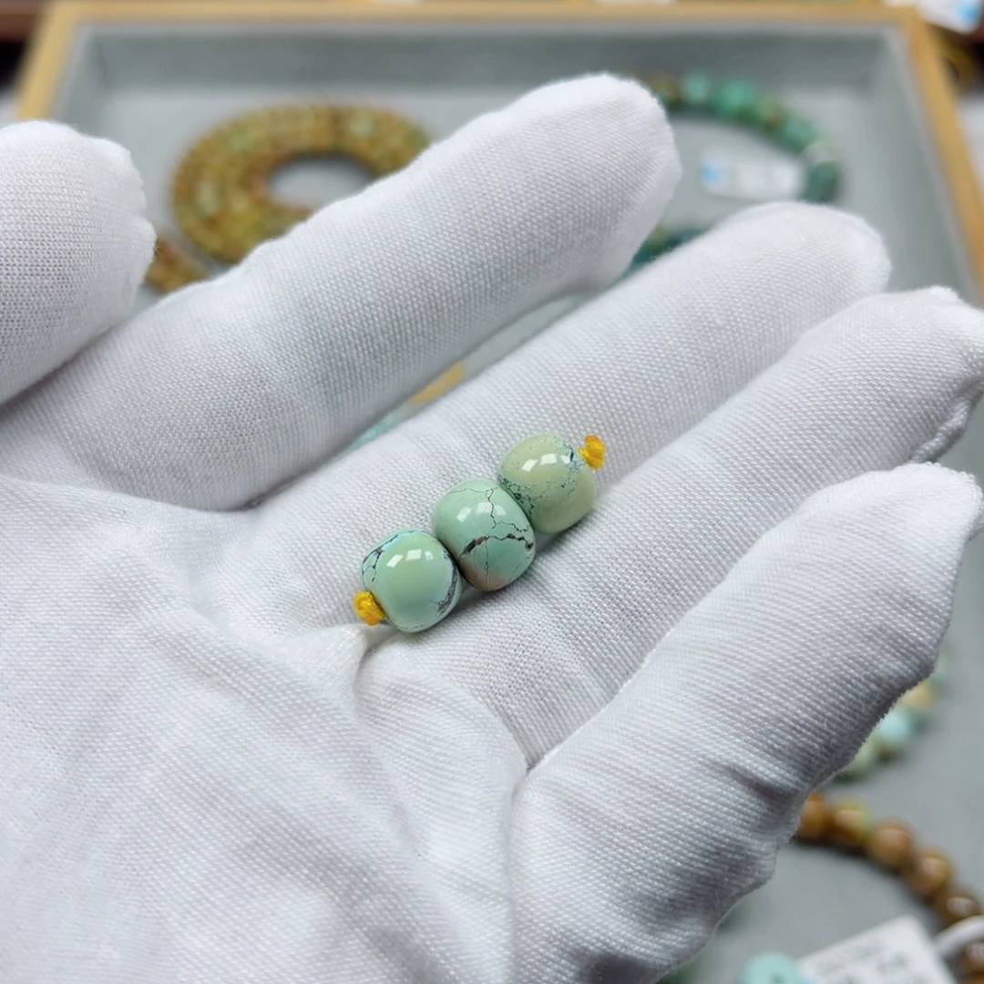 绿松石未镶嵌挂件