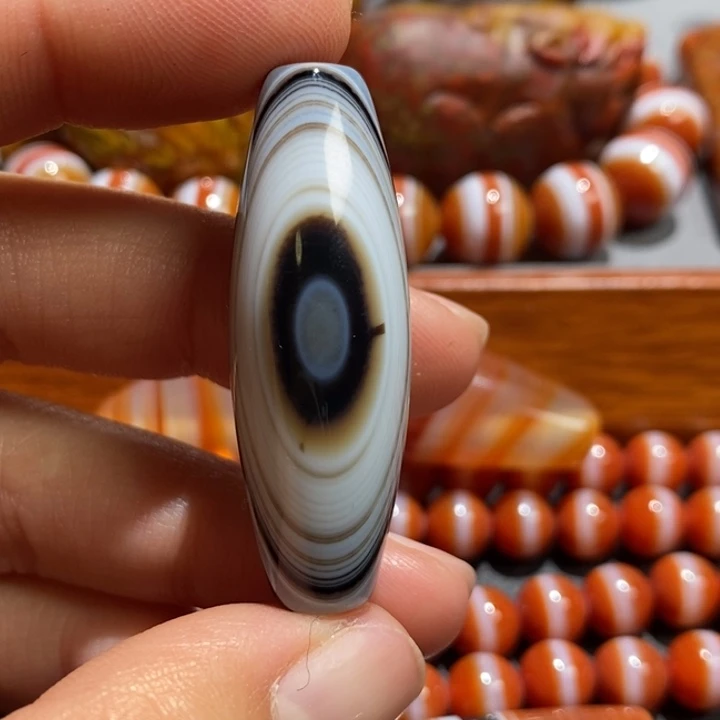 如***明玛瑙/玉髓未镶嵌颈饰