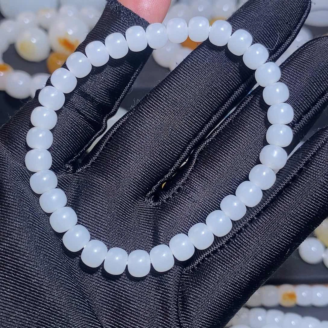 和田玉未镶嵌手链