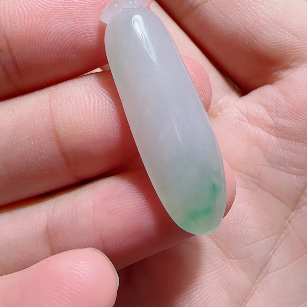 翡翠未镶嵌颈饰福瓜