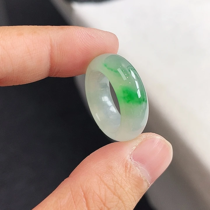 翡翠未镶嵌戒指12号