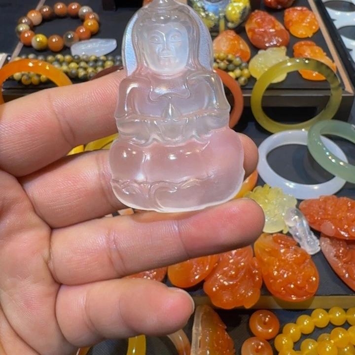 石英质玉（金丝玉）合金吊坠(不含链)白宝观音