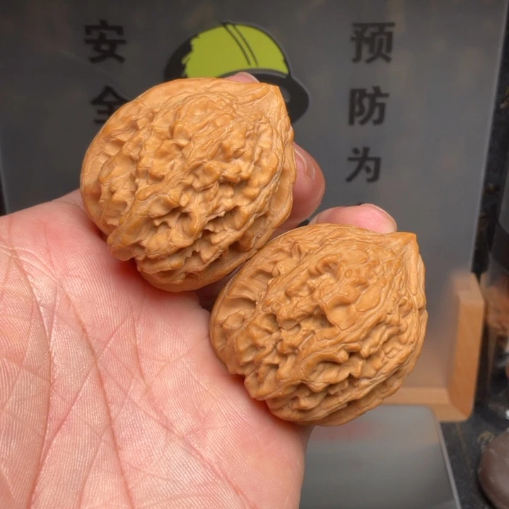 吊坠文玩核桃大沽石41修尖高差尺练手对