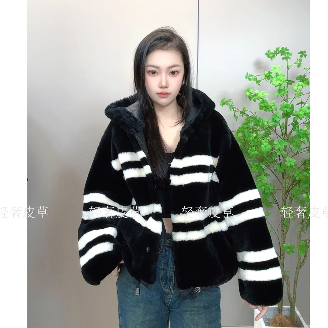 2025新款进口美利奴皮毛一体外套女短款时尚百搭连帽皮草外套